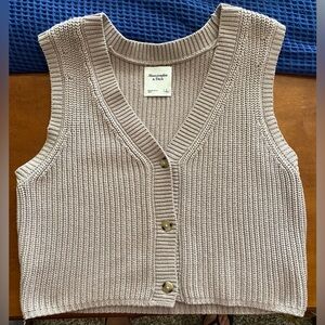 Abercrombie & Fitch sweater vest